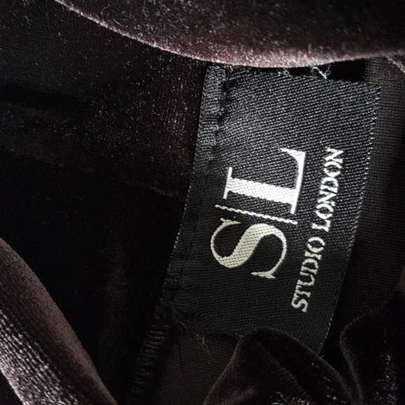 Studio London Brown Velvet Mock Neck T-shirt - Picture 2 of 5